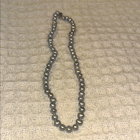 Elegant Silver Pearl Necklace 17” - Picture 3 of 5